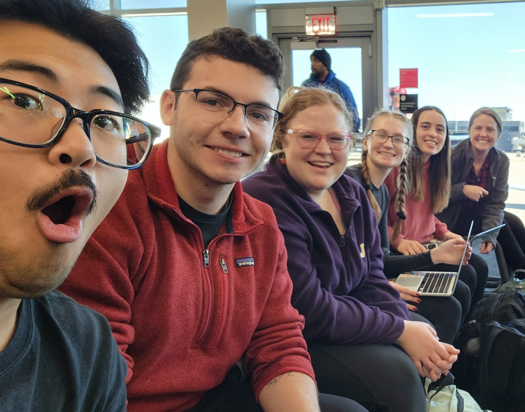 Baber Lab Undergrads travel to AVS 69 in Portland, OR